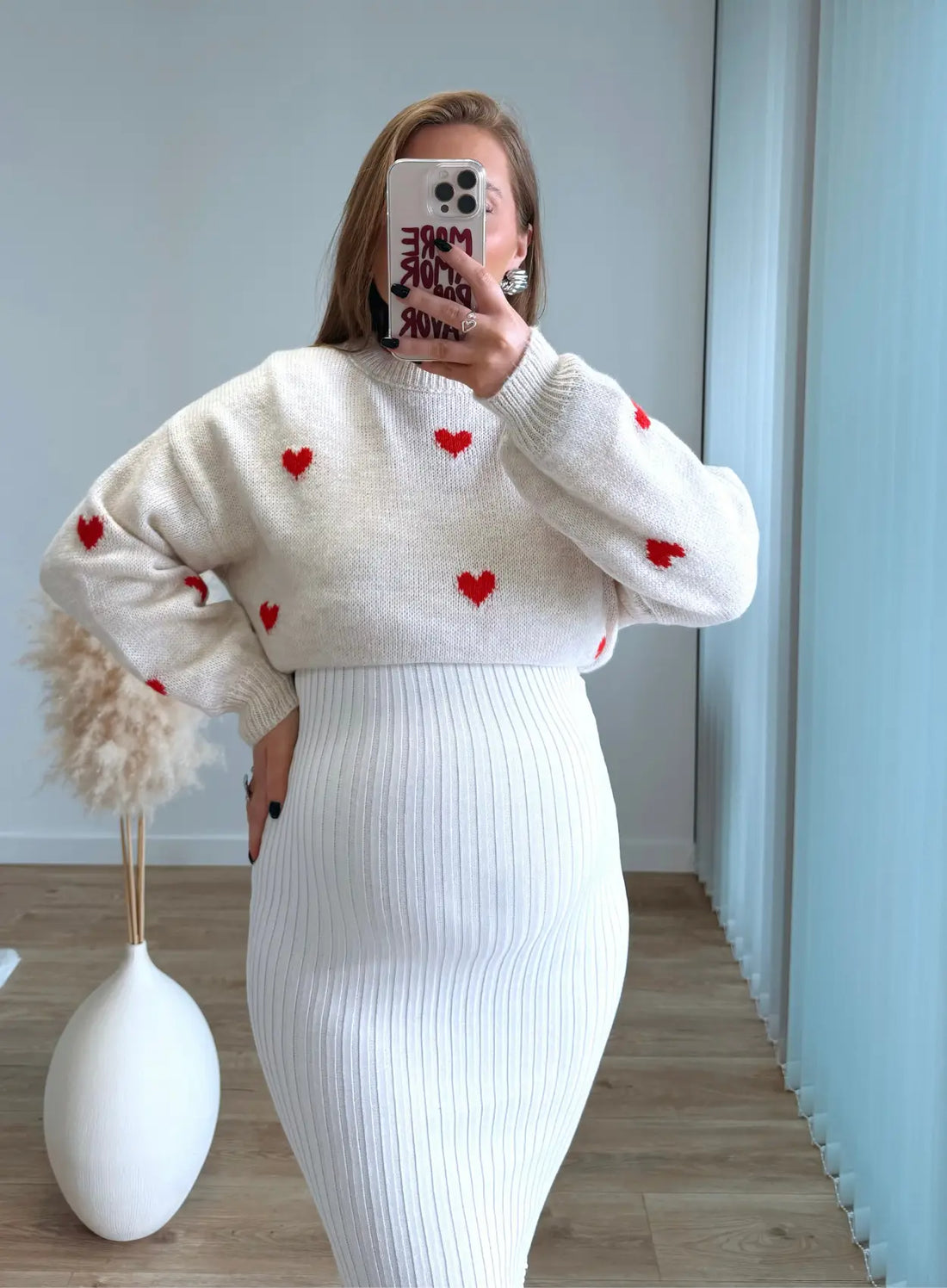HEART - Pull de grossesse en maille beige à coeurs rouges