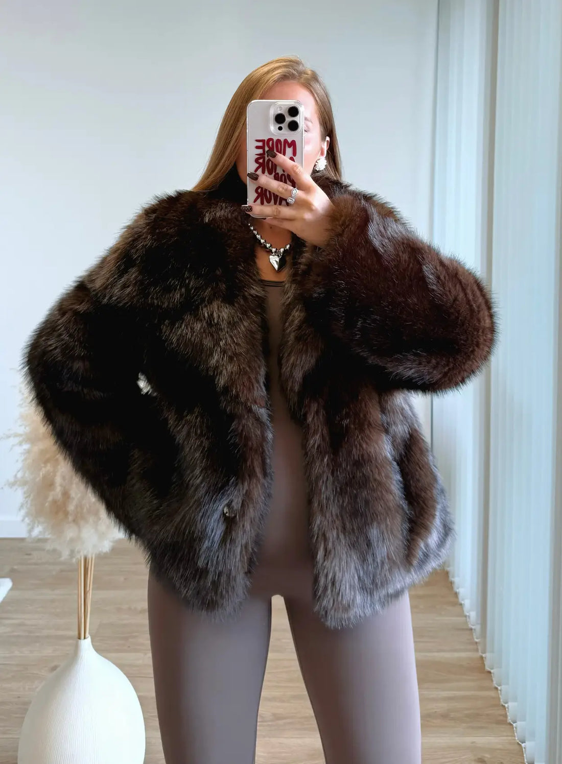 DAISY - Manteau de grossesse en fausse fourrure marron