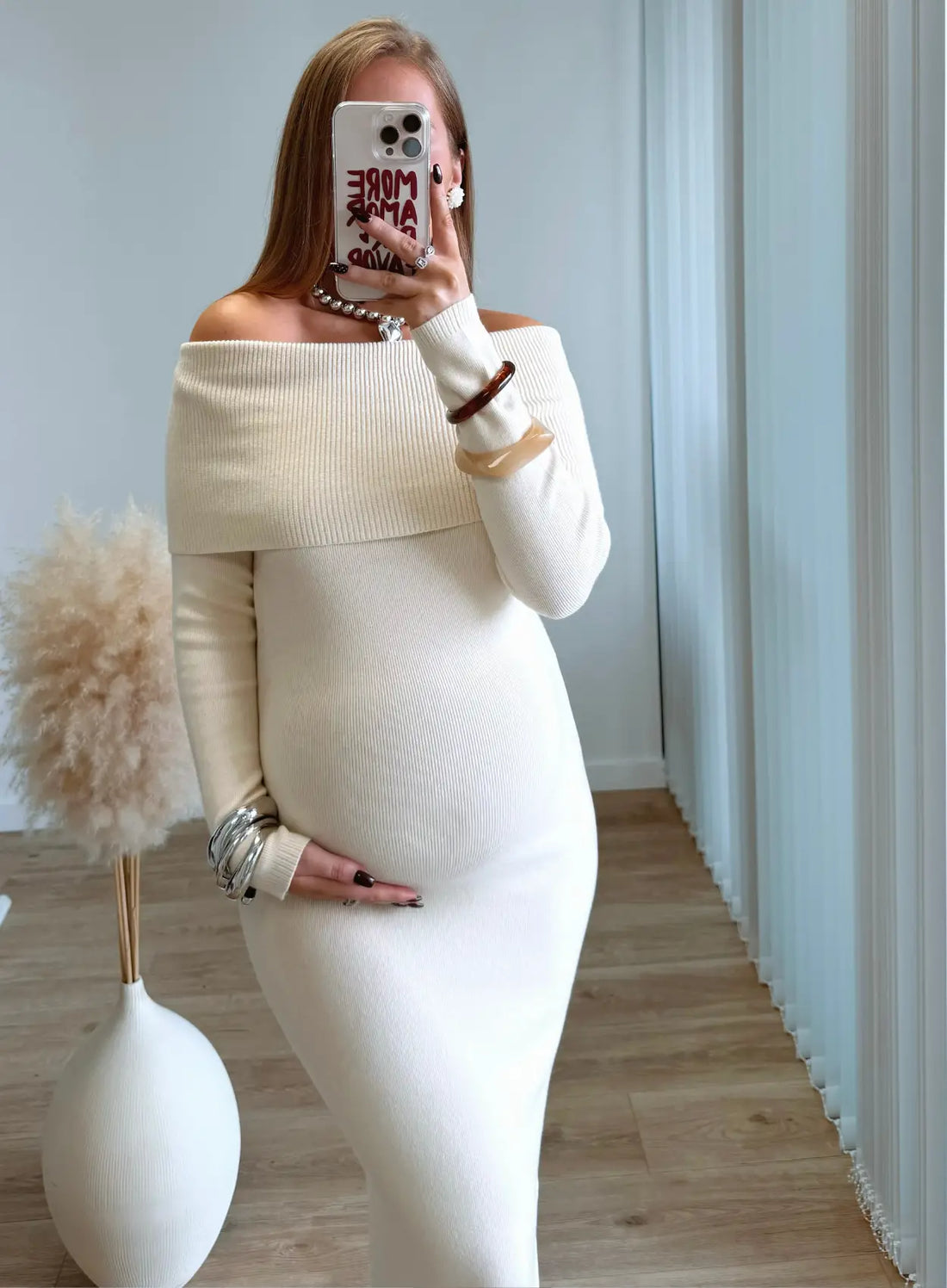 LOLA - Robe longue de grossesse col bardot beige