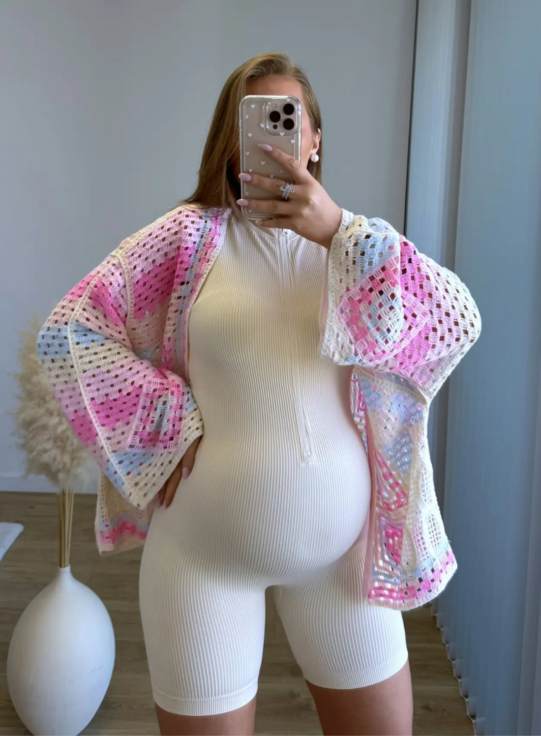 NOA - Gilet de grossesse ajouré en crochet multicolore