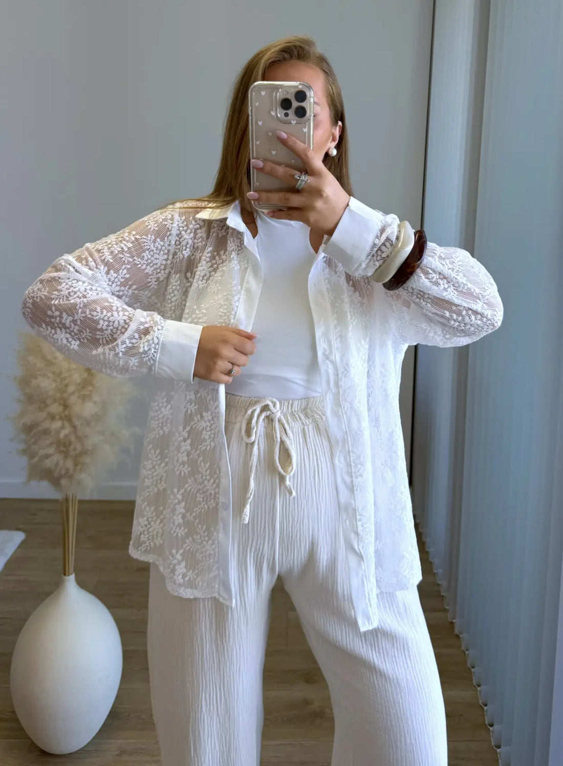 AYA - Chemise de grossesse blanche brodée à fleurs