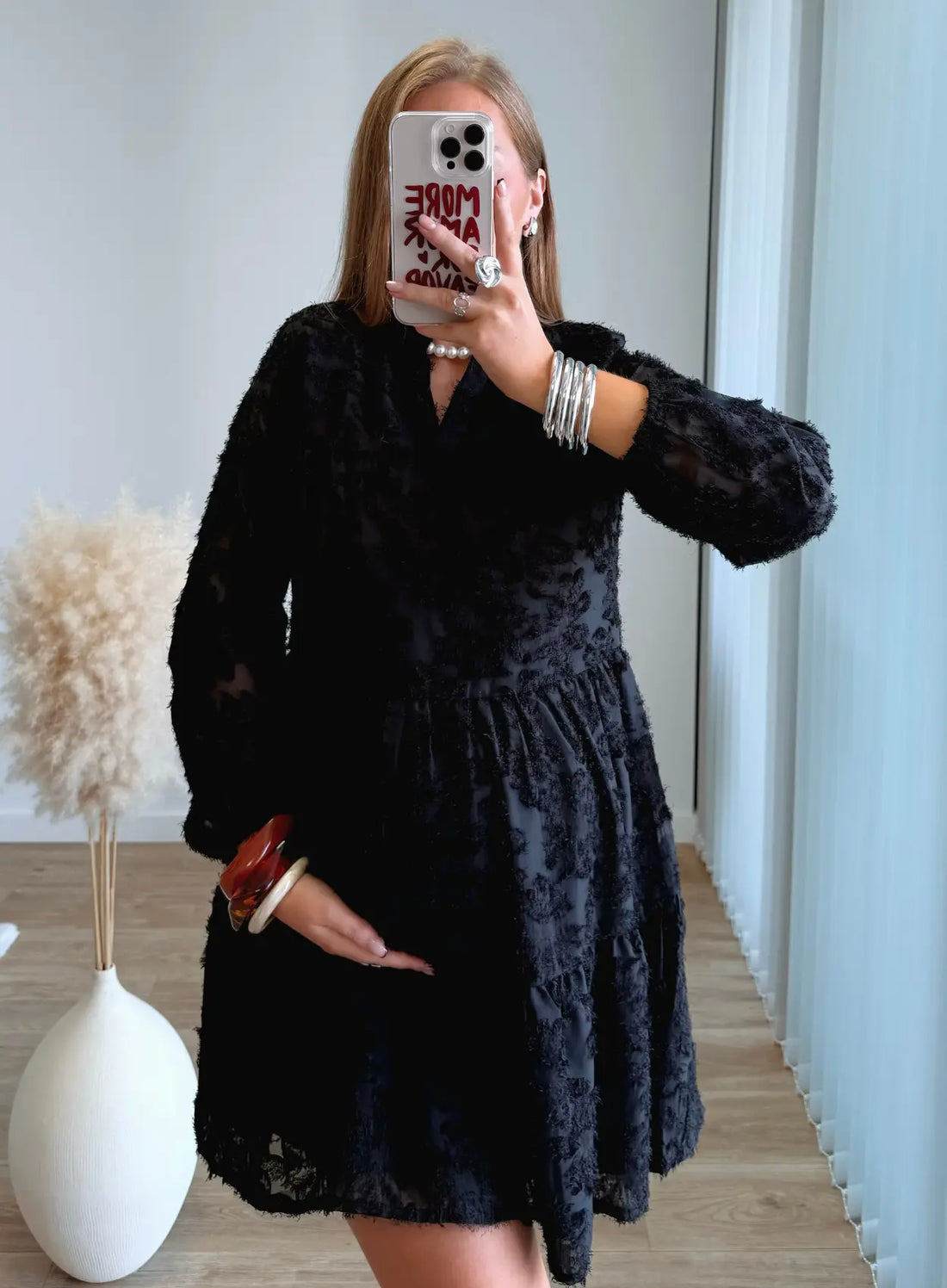 TESSA - Robe courte de grossesse noire à plumes